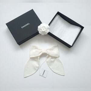 (Sale)Chanel Logo Embroidered Bow Hair Clip Brand New